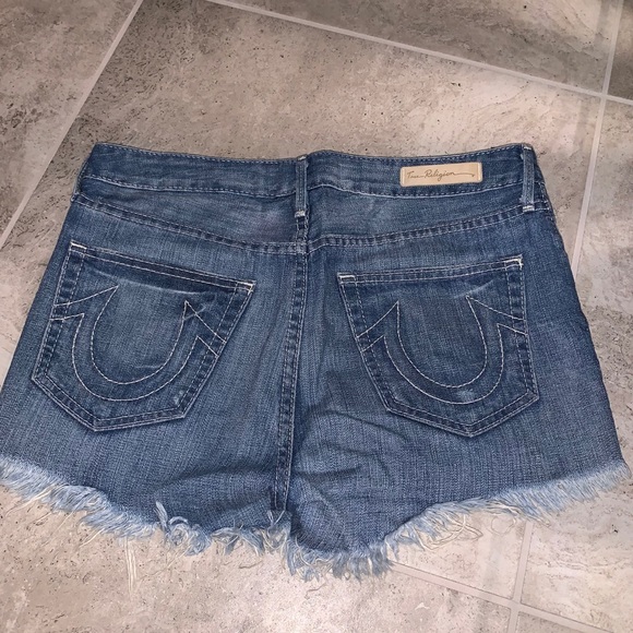 True Religion Shorts - Picture 2 of 3